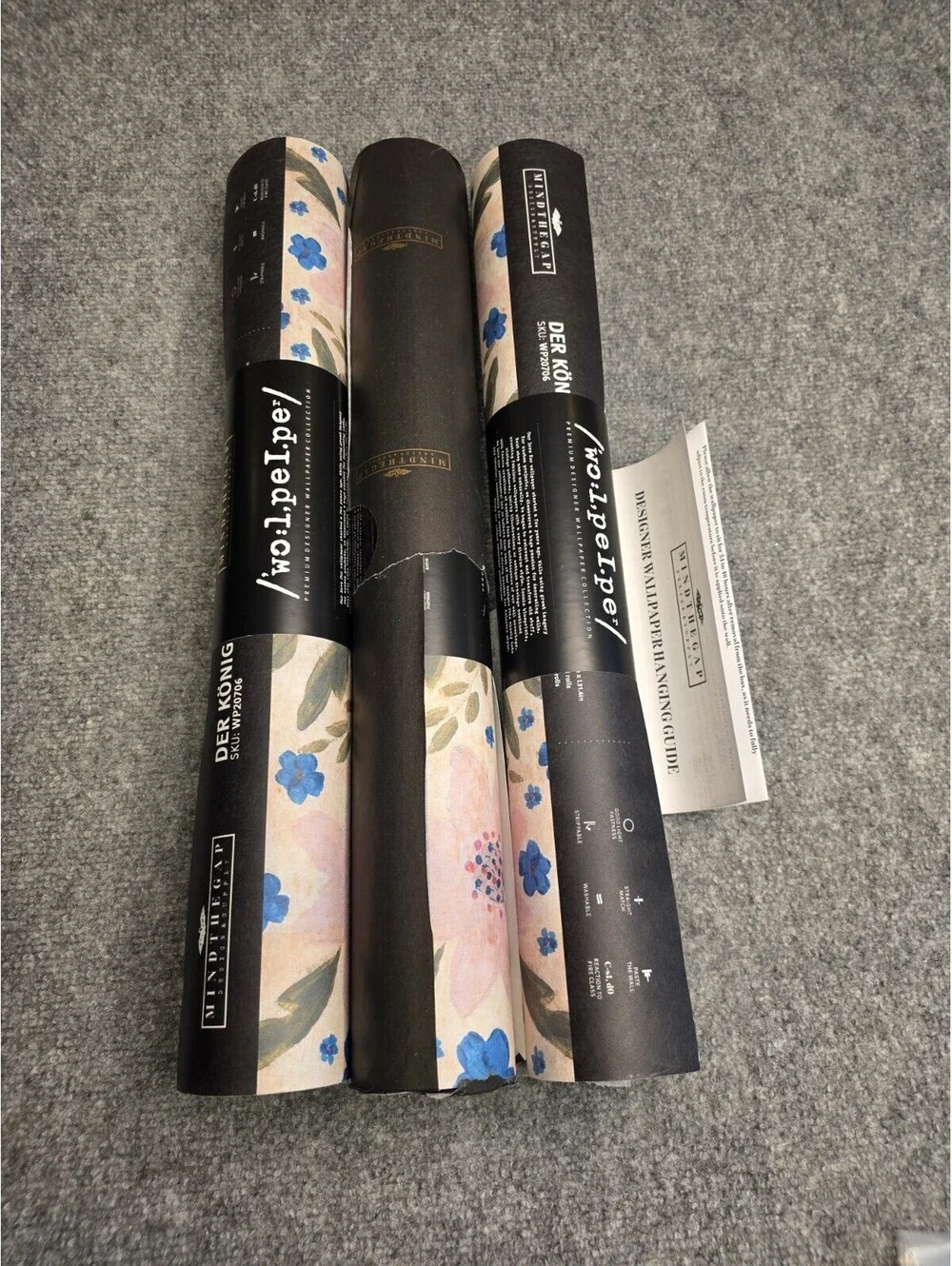 MINDTHEGAP Der Konig Light Blue Wallpaper Set of 3 Rolls NIB Folk Art Mural